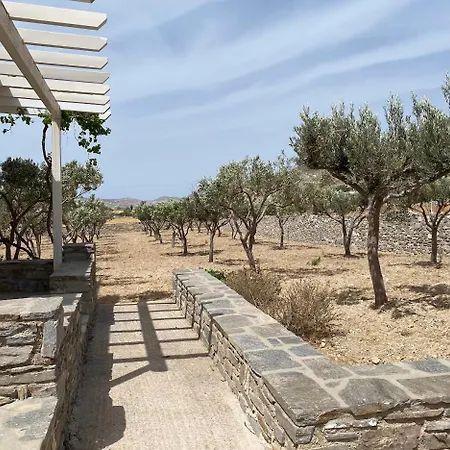 & Stoudio Nomikos Paros Villa